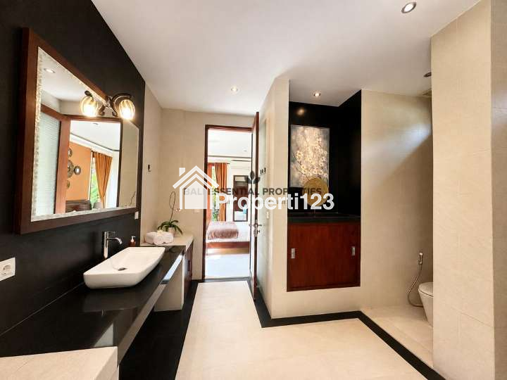 SPACIOUS 4 BEDROOM VILLA FOR RENT IN PADONAN CANGGU – BM121 - 7