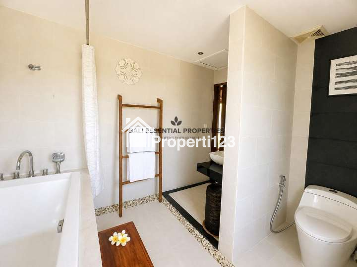 SPACIOUS 4 BEDROOM VILLA FOR RENT IN PADONAN CANGGU – BM121 - 13