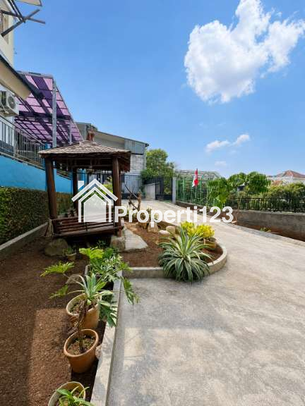 Rumah Second Luas Strategis di Ceger Cipayung Jakarta Timur dekat Taman Mini - 4