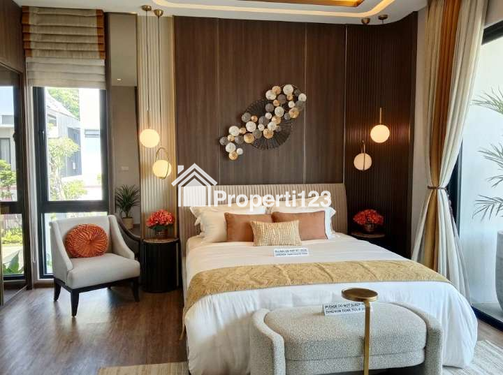 DILALUINYA UNIT HOOK MEWAH! RUMAH PRIMARY FULLY FURNISHED DENGAN PRIVATE POOL DI CLUSTER HILLARY SUMMARECON BANDUNG - 7