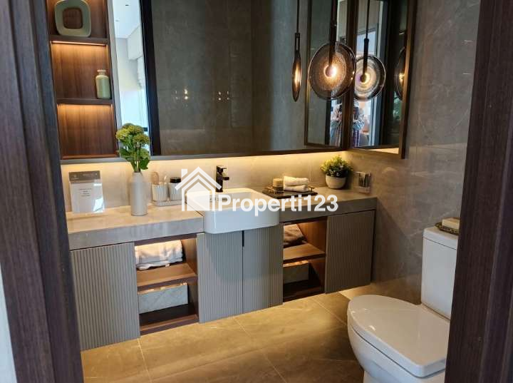 DILALUINYA UNIT HOOK MEWAH! RUMAH PRIMARY FULLY FURNISHED DENGAN PRIVATE POOL DI CLUSTER HILLARY SUMMARECON BANDUNG - 11