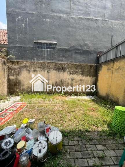 Rumah second murah 2,5lantai furnished siap huni dicipayung Depok - 6