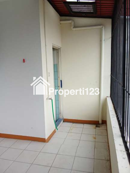Dijual Ruko di Jl. Kebayoran Lama, Grogol Utara, Kecamatan Kebayoran Lama, Jakarta Selatan - 12