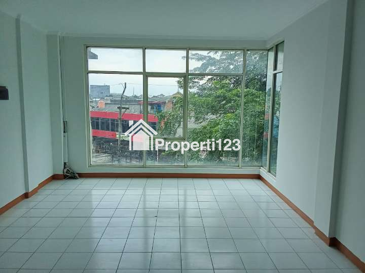 Dijual Ruko di Jl. Kebayoran Lama, Grogol Utara, Kecamatan Kebayoran Lama, Jakarta Selatan - 7