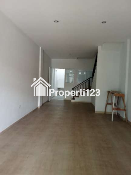 Dijual Ruko di Jl. Kebayoran Lama, Grogol Utara, Kecamatan Kebayoran Lama, Jakarta Selatan - 2