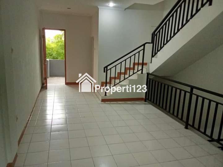 Dijual Ruko di Jl. Kebayoran Lama, Grogol Utara, Kecamatan Kebayoran Lama, Jakarta Selatan - 4