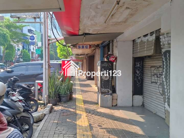 Ruko Jalan H. Agus Salim Sabang Kebon Sirih Menteng Jakarta Pusat - 2