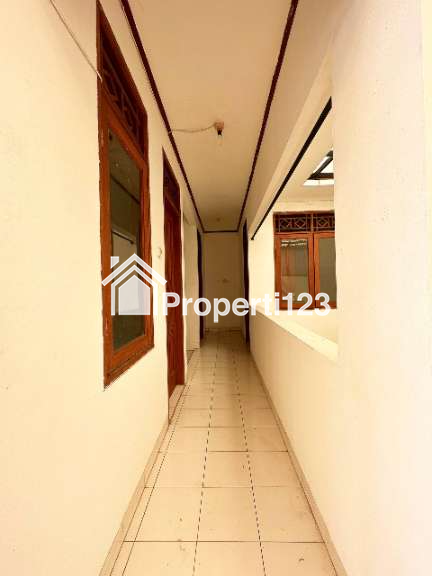 Rumah luas dalam Cluster di Tanjung Barat Jagakarsa Jakarta Selatan - 8
