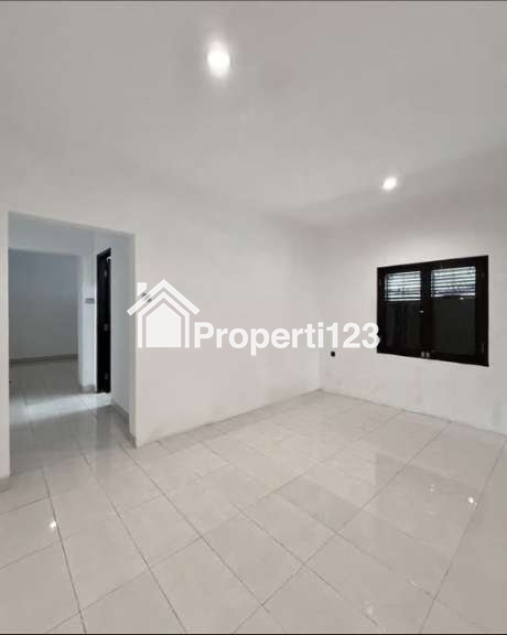 Dijual Rumah Rapi dan Siap Huni Menteng Jakarta Pusat - 7