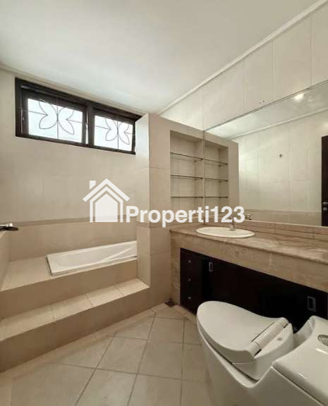 Dijual Rumah Rapi dan Siap Huni Menteng Jakarta Pusat - 8