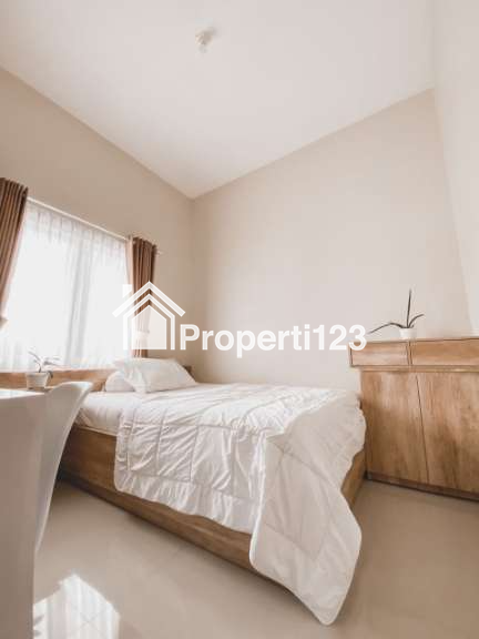 Rumah Cantik Full Furnished Siap Huni Lokasi Tlogomas Malang - 18