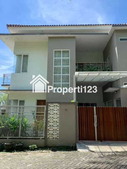 Rumah Cantik Full Furnished Siap Huni Lokasi Tlogomas Malang - 4