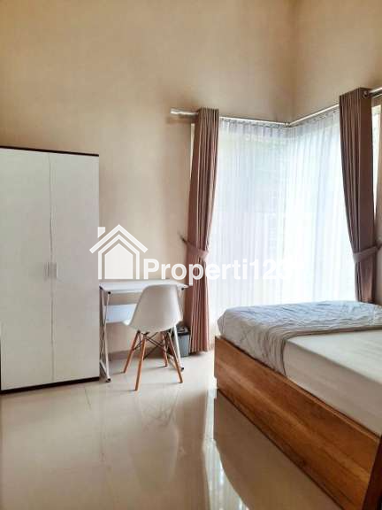 Rumah Cantik Full Furnished Siap Huni Lokasi Tlogomas Malang - 14