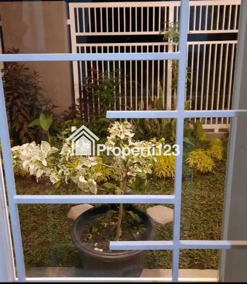 Rumah Cantik Full Furnished Siap Huni Lokasi Tlogomas Malang - 10