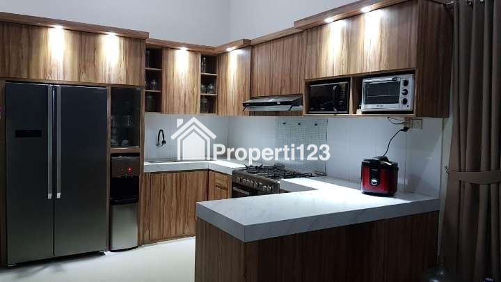 Rumah Cantik Full Furnished Siap Huni Lokasi Tlogomas Malang - 8