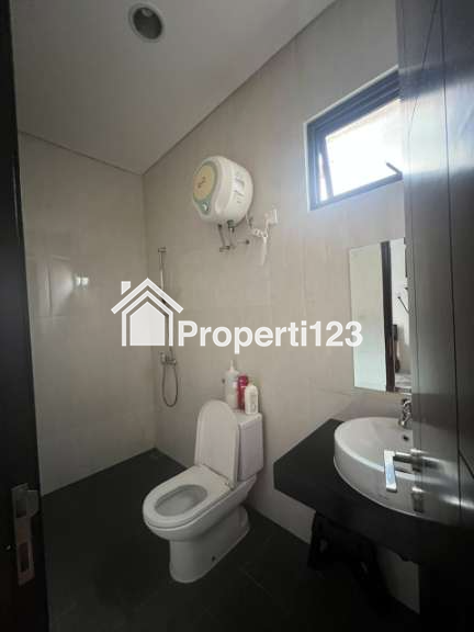 Dijual Rumah 3 Lantai Double Decker Kawasan Premium Whelford Greenwich BSD City - 9