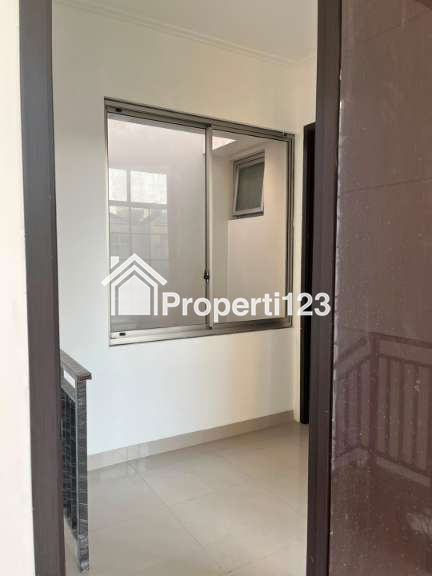 Rumah Hoek Cluster Miami Pantai Indah Kapuk 2 Kosambi Tangerang - 12