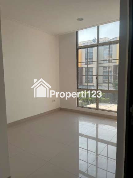 Rumah Hoek Cluster Miami Pantai Indah Kapuk 2 Kosambi Tangerang - 9