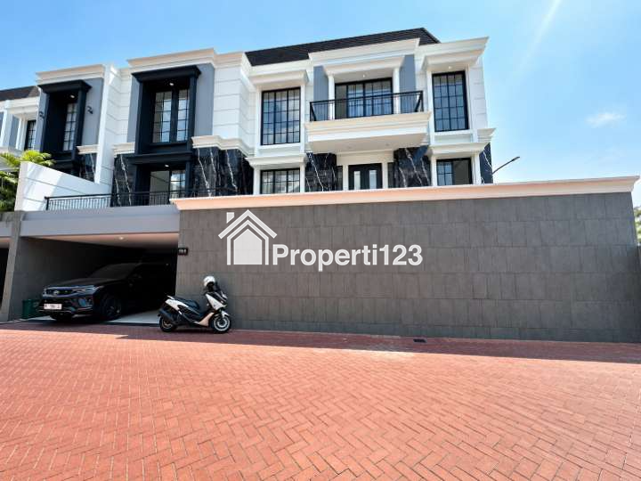 Dijual Rumah 3 Lantai Bonus Private Lift di Bambu Apus Cipayung Jakarta Timur - 2