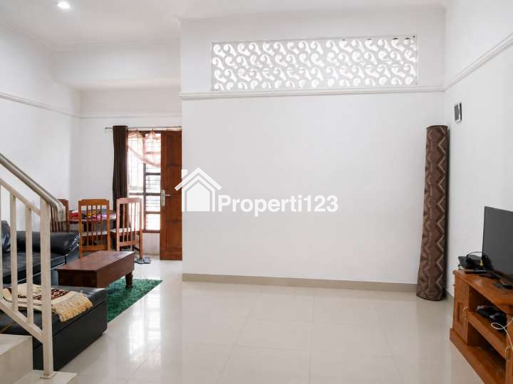Rumah Mewah 2 Lt di Pondok Aren - Tangerang Selatan - 6