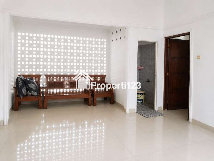 Rumah Mewah 2 Lt di Pondok Aren - Tangerang Selatan - 12
