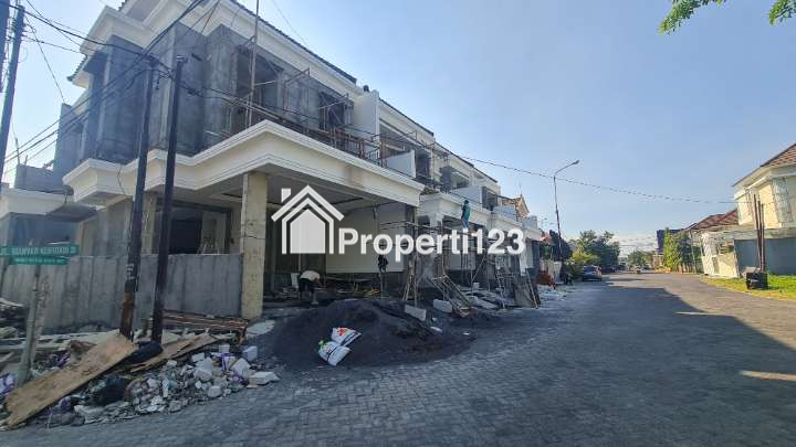 Rumah Baru Modern Lokasi Manyar SUkolilo Surabaya - 2