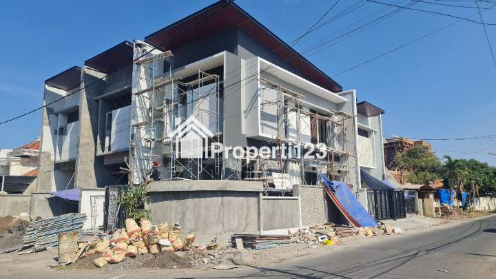 Rumah Baru Modern Lokasi Manyar SUkolilo Surabaya - 2