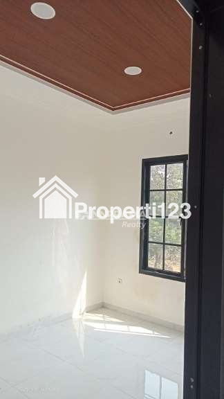 Rumah Baru 2 lantai siap huni di Tanah Baru Depok - 10