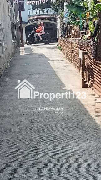 Rumah Baru 2 lantai siap huni di Tanah Baru Depok - 3