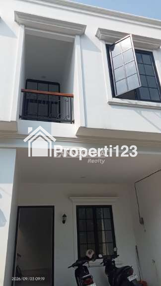 Rumah Baru 2 lantai siap huni di Tanah Baru Depok - 4