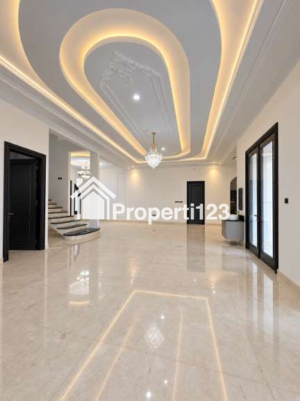 Dijual Rumah Mewah Bonus Private Pool di Jatipadang Jakarta Selatan - 2