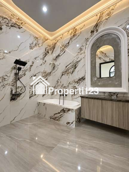 Dijual Rumah Mewah Bonus Private Pool di Jatipadang Jakarta Selatan - 8