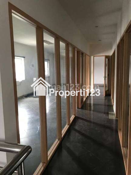 Disewakan Ruko Gandeng di Jl. KH Hasyim Ashari, Petojo Utara, Gambir, Jakarta Pusat - 3
