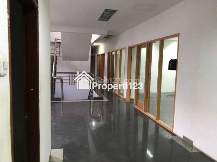 Disewakan Ruko Gandeng di Jl. KH Hasyim Ashari, Petojo Utara, Gambir, Jakarta Pusat - 8