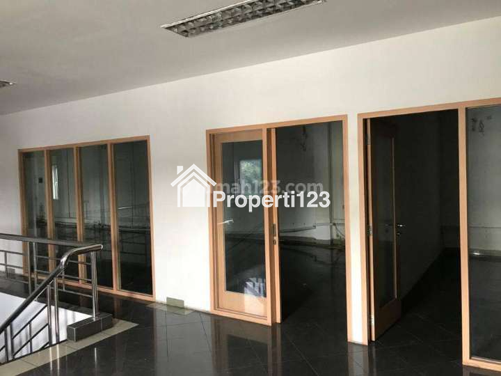 Disewakan Ruko Gandeng di Jl. KH Hasyim Ashari, Petojo Utara, Gambir, Jakarta Pusat - 7