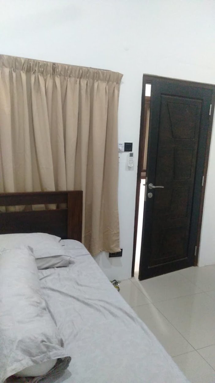 Sewa Rumah Kost Super Lengkap Di Samping Pagar Kampus Universitas Trunujoyo Bangkalan Madura - 9