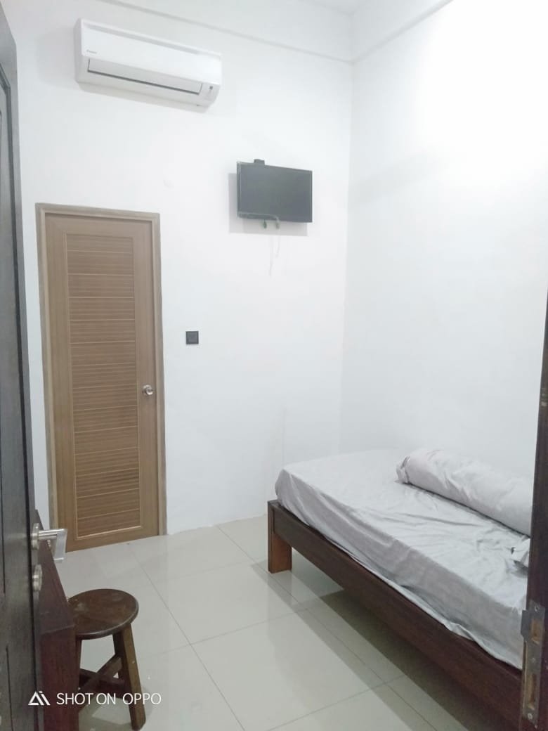 Sewa Rumah Kost Super Lengkap Di Samping Pagar Kampus Universitas Trunujoyo Bangkalan Madura - 3