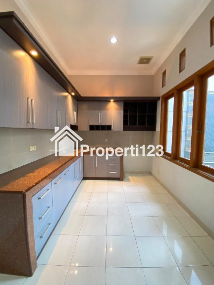 Dijual Rumah Mewah Siap Huni di Pondok Kelapa Jakarta Timur - 6