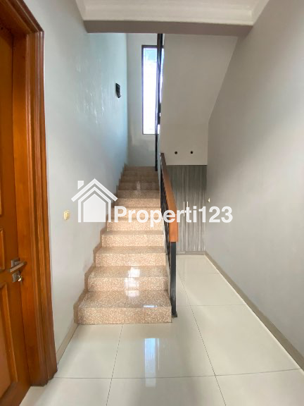 Dijual Rumah Mewah Siap Huni di Pondok Kelapa Jakarta Timur - 8