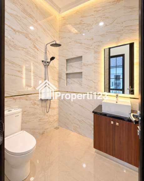 Dijual Rumah Neo Classic di Pondok Bambu Duren Sawit Jakarta Timur - 6