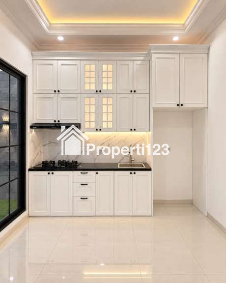 Dijual Rumah Neo Classic di Pondok Bambu Duren Sawit Jakarta Timur - 4