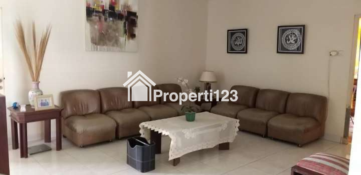 Rumah Asri & Luas di Jakarta Barat dekat GBK - 8