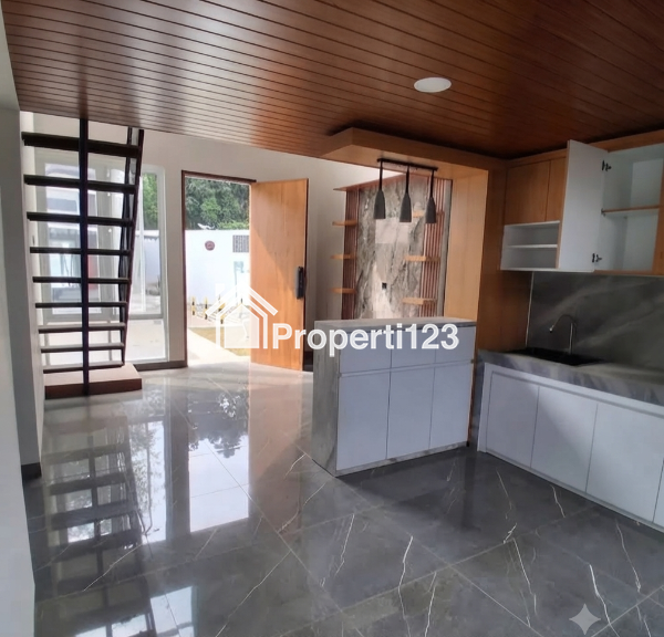 Dijual Rumah Baru Semi Furnished Di Jalan Kaliurang Yogyakarta - 4