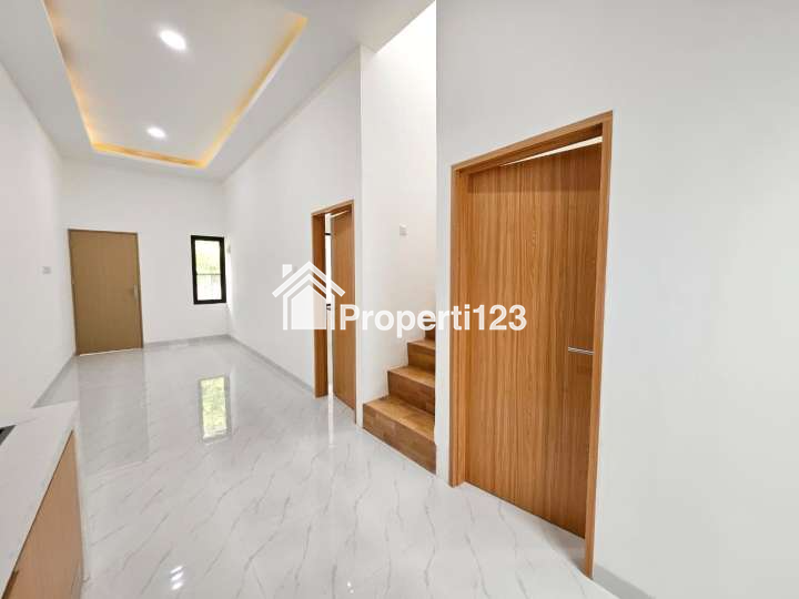 Rumah Baru Hadap Taman Perumahan Harapan Jaya Bekasi Utara - 6