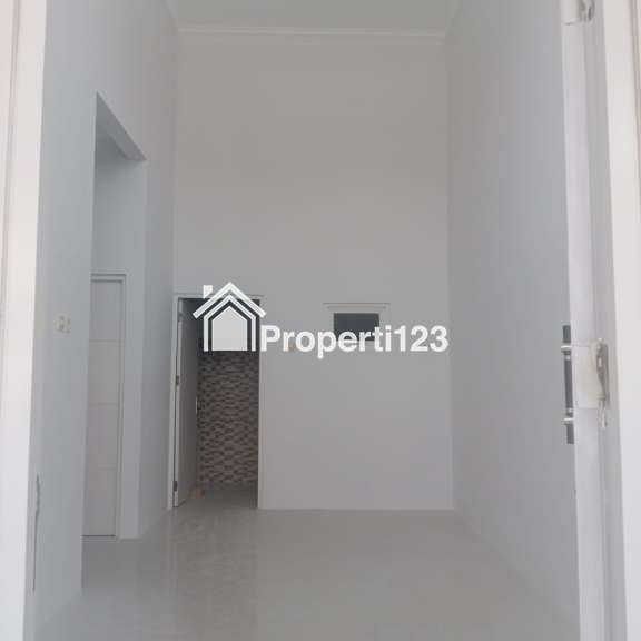 ‼️LIKE NEW‼️  RUMAH MURAH FULL RENOVASI Di Perumahan Greenlake Wonorejo RUngkut Surabaya Timur - 6