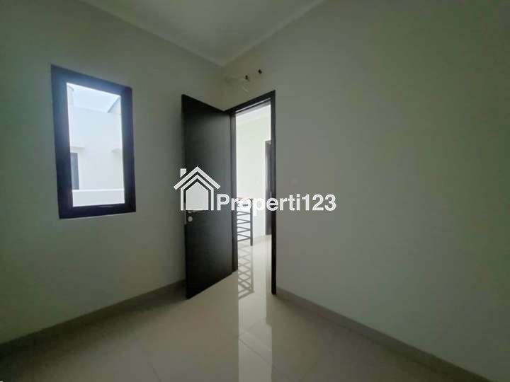 Rumah Siap Huni Cluster Regia Summarecon Crown Gading Bekasi - 4