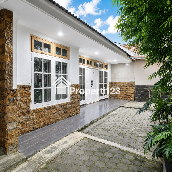 Rumah Disewakan di Kebayoran Baru - 1