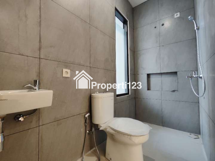 Rumah Modern Baru Gress Lokasi Mulyosari Mulyorejo Surabaya Timur - 3