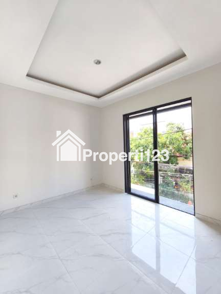 Rumah Modern Baru Gress Lokasi Mulyosari Mulyorejo Surabaya Timur - 7