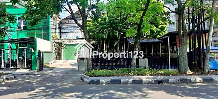 Bangunan Eks. Kantor & Resto Hitung Tanah 345 m2 Muka 17 Meter Untuk Komersial Kantor Sekolah Lokasi Premium Super Strategis di Jl. Pelajar Pejuang 45 Bandung - 1